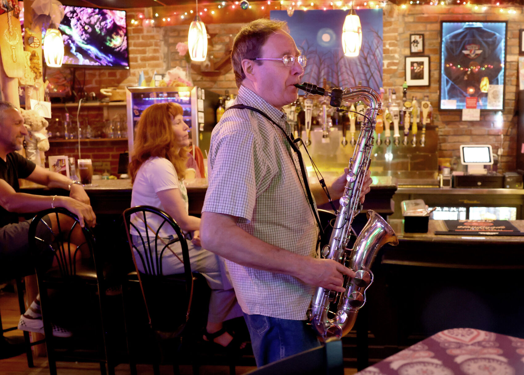 Moondog's Lounge 3.JPG